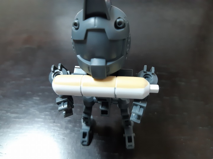 ガンプラ 肉抜き穴 埋め方
