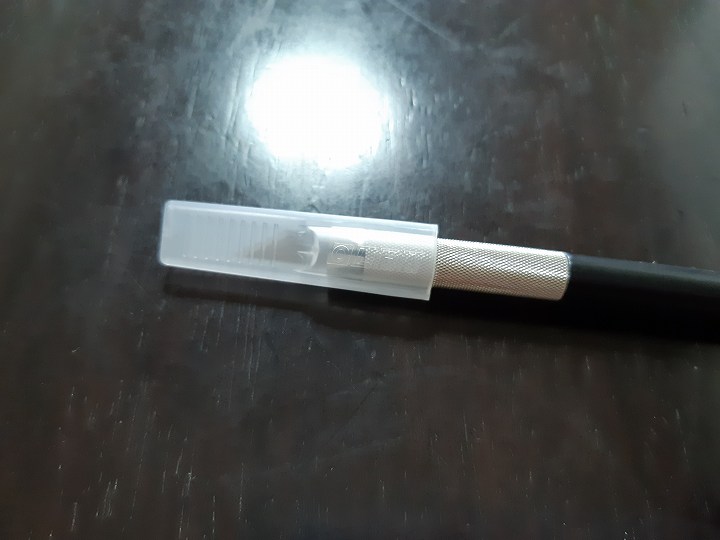 ガンプラ 肉抜き穴 埋め方