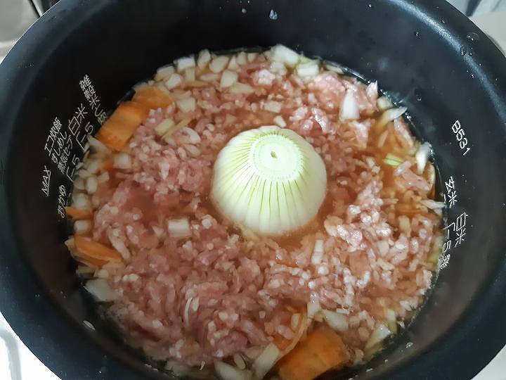 ひき肉 玉ねぎ にんじん 炊き込みご飯 レシピ