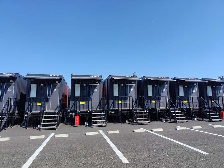 R9 The Yard 飯塚 コンテナホテル