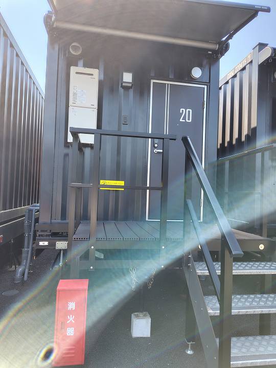 R9 The Yard 飯塚 コンテナホテル